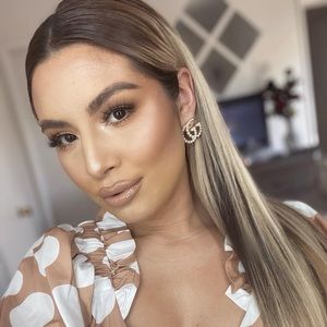 Meet your Posher, Valerie